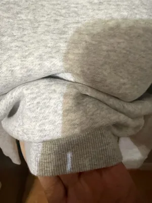 SKIMS Classic Crewneck Sweatshirt in Heather Gray NWOT thumbnail 5