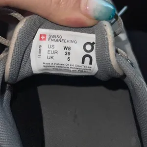 ✨Cloud 5 Sneaker✨ Silver Size 8 thumbnail 9