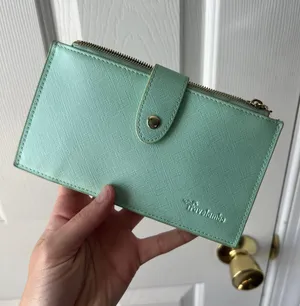 wallet thumbnail 1