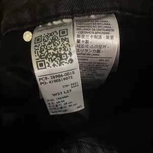 Levi’s high waisted mom jean buttonfly jeans 27 black thumbnail 3