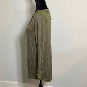 'VERY J' brand Small Olive Roll Button Sleeve Hi-Low Henley Office Blouse thumbnail 7
