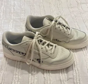 Reebok Sneakers thumbnail 1