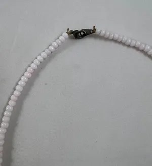 Light Pink She’ll Glass Beaded Necklace Choker thumbnail 3