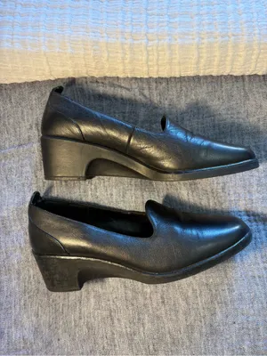 Deer Stags Black Slip-On Comfort Loafers Women’s size 7M thumbnail 3