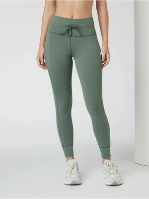 Vuori Daily Leggings + Yosemite Sports Bra Set thumbnail 4