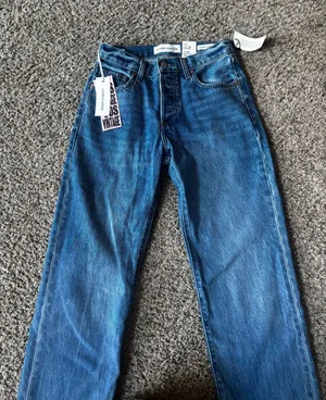Aritzia Denim Forum Jeans thumbnail 2