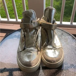 Madden Girl Silver Gold Hi Top Shoes 7 Women thumbnail 2