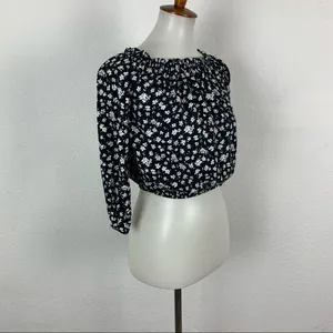 Brandy Melville 3/4 Sleeve Crop Top Off Shoulder Y2K Trendy Soft‎ Girl Aesthetic thumbnail 3