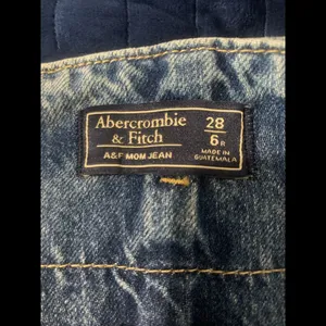 Abercrombie & Fitch Jeans thumbnail 2