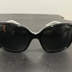 Kate Spade Black Sunglasses with Sleek Design thumbnail 2