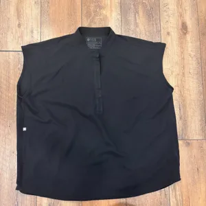 Figs Rafaela Women's Black Oversized Scrub Top Short Sleeve Size XL / WXXSW1003 thumbnail 3