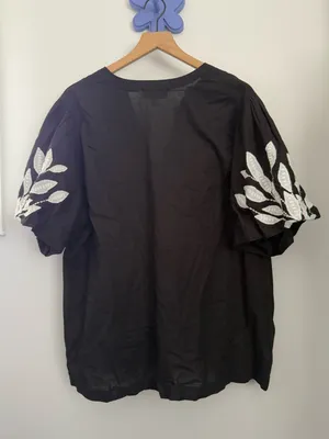 Jennifer + Grace 2X White Embroidered Black Blouse Boho Peasant Relaxed Resort thumbnail 2