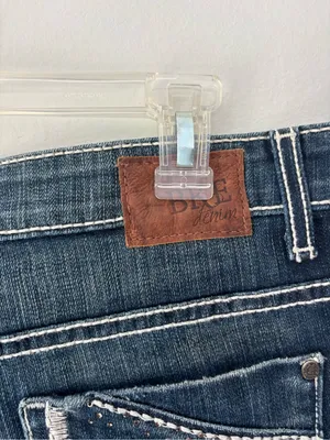 BKE Payton Jean Shorts Dark Wash Contrast Denim Bermuda Lightly Distressed thumbnail 5