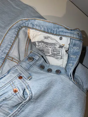 Levi’s 501 Jeans Button Fly Straight Leg thumbnail 3