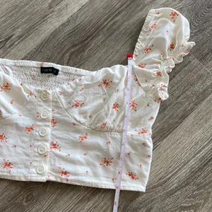 Cotton On linen blend isla prairie milkmaid crop top floral ivory ecru medium thumbnail 10