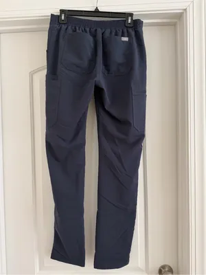 Figs Grey Straight-Leg Cargo Joggers Size S/T thumbnail 5