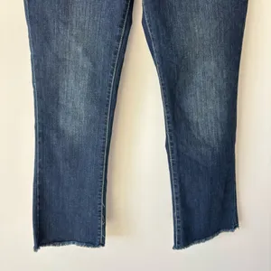 Seven7 High-Rise Raw Hem Cropped Fashion Jeans Dark Wash Denim Straight Leg thumbnail 3