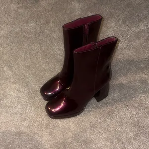 SHEIN liquid gloss cherry plum tall block healed boots size 8 new thumbnail 2