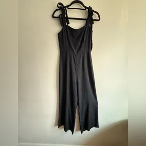 Reformation Black Women’s Adjustable Tie Straps Sleeveless Crop Jumpsuit Size 0 thumbnail 3