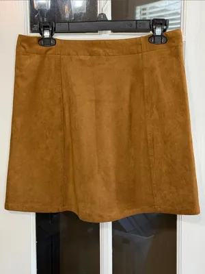 XHILARATION Snap-Front Faux Suede A-Line Mini Skirt in Camel Size Medium thumbnail 3