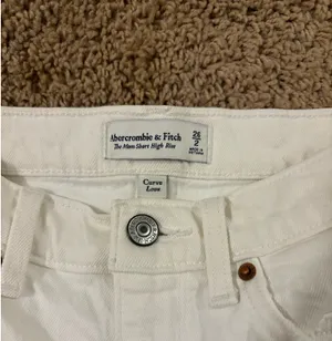 Abercrombie The Mom Shorts High-Rise Curve Love thumbnail 3