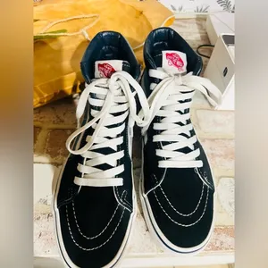 Vans SK8-HI unisex women’s 8.5 and men’s 7.0 great condition Super clean!!! thumbnail 4