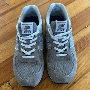 New Balance 574 Classic Sneakers in Grey Size 7 Women thumbnail 2