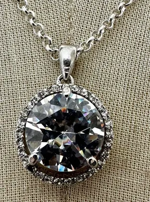Silver tone circle rhinestone pendant necklace thumbnail 1