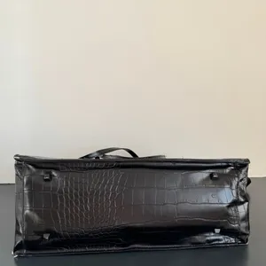 BEIS Large Work Tote Black Crocodile 14.5” x 11” Vegan Leather Zip Closure thumbnail 9