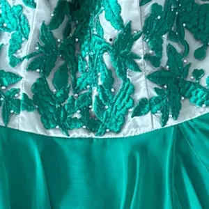 Sherri Hill Emerald green beaded flower, sweetheart, homecoming dress medium thumbnail 16