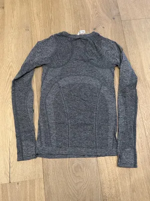 Athleta Grey Blue Long Sleeve thumbnail 2