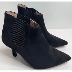 Journee‎ Chelsea Black Pointed Toe Kitten Heel Ankle Boots Booties Size 6 WIDE thumbnail 3