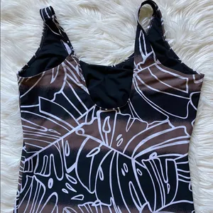 Swim tank top Size L thumbnail 5