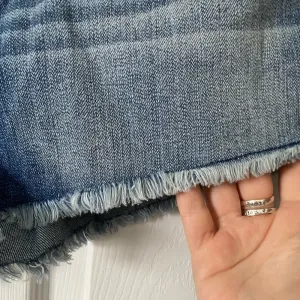 Abercrombie and‎ Fitch Raw Hem Shorts Size 6/28 thumbnail 3