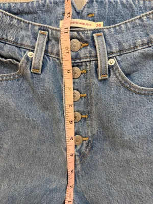 Levi’s 24 High Waisted Mom Jean Button Fly‎ Women's Casual Classic Blue Denim thumbnail 8