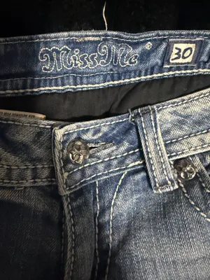 Miss Me Bootcut Low Rise Medium Wash Jeans Size 30. Embroidered, Embellished thumbnail 5