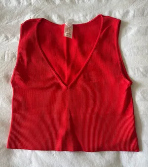 NIKIBIKI Top Ribbed V-Neck Crop thumbnail 1