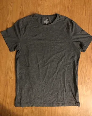 H&M Tshirt thumbnail 1