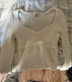 Aritzia Wilfred knit shirt thumbnail 1