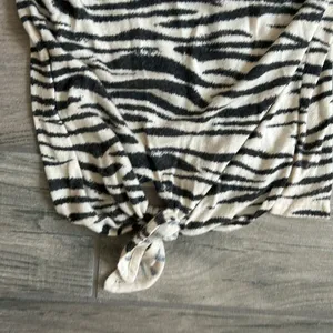American threads zebra tie front sweater thumbnail 2