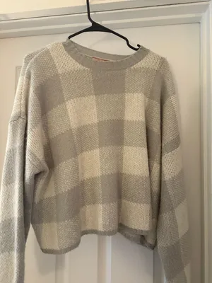 Buckle sweater thumbnail 1
