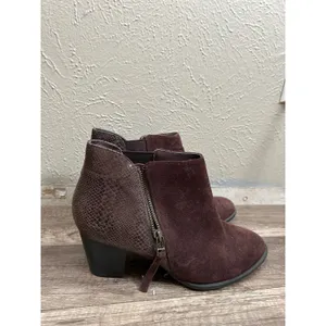Vionic Anne Suede Ankle Boots Size 10 Brown Preppy Heeled Booties thumbnail 2