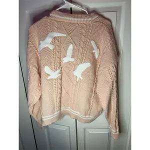 Taylor Swift 1989 Women's Pink Cardigan Sweater M Long Sleeve Casual thumbnail 3