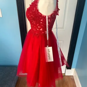 Prom girl dress thumbnail 4