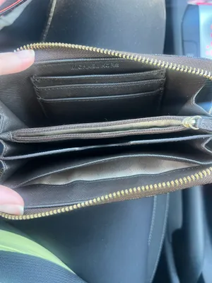 Michael Kors Wallet thumbnail 3