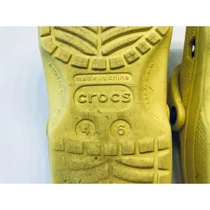 Crocs Classic Clogs Unisex Size M4 W6 Yellow Slip On Water Shoes‎ Comfort thumbnail 8