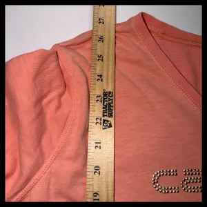 Carhartt Long Sleeve V-Neck Graphic‎ T-Shirt Women XXL Coral Studded Logo Casual thumbnail 5