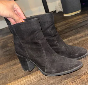 Black booties Size 9 thumbnail 2