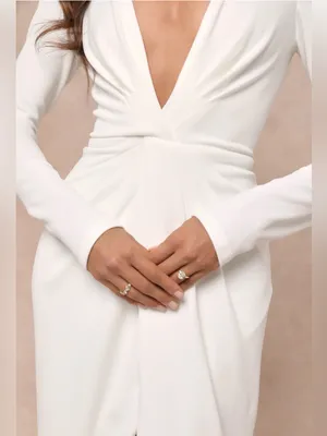 Lulus NWT Medium Stunning White Long Sleeve Mermaid Maxi Wedding Dress Bride thumbnail 4