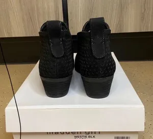 Ankle Boots thumbnail 4